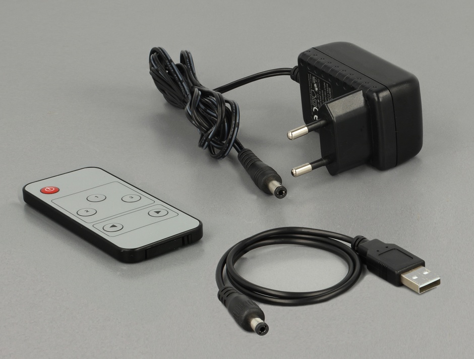 Imagine Switch HDMI 3 porturi cu telecomanda UHD 4K, Delock 18683