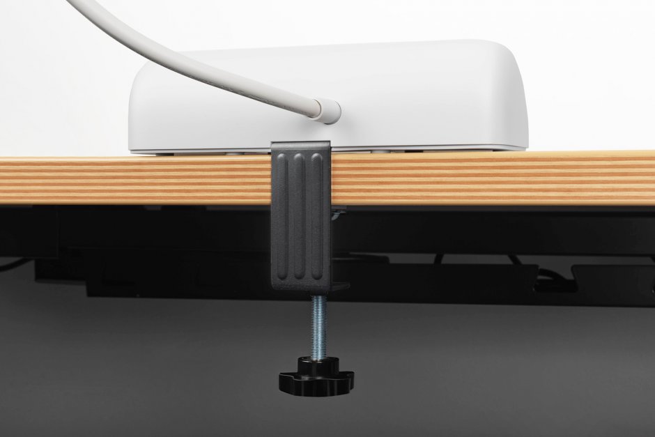 Imagine Prelungitor cu 3 x Schuko + 2 x USB-A + 1 x USB-C cu montare birou Alb 1.5m, Digitus DA-70626