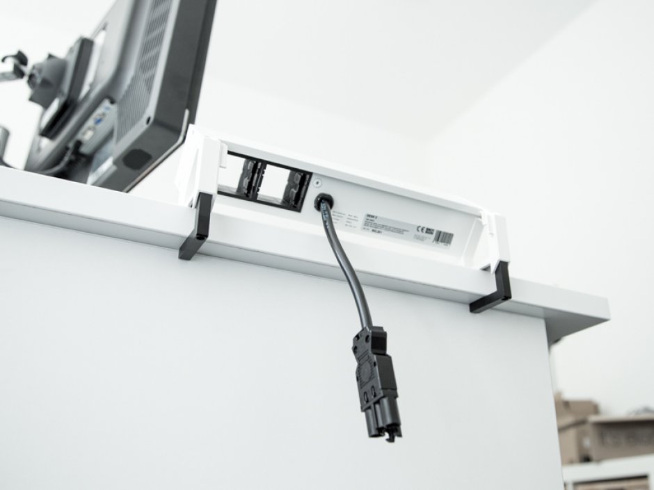 Imagine Priza birou 3 x Schuko la GTS18 + cablu 1.5m, Bachmann 902.300